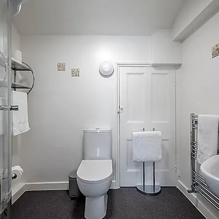 Blue Swallow 4*