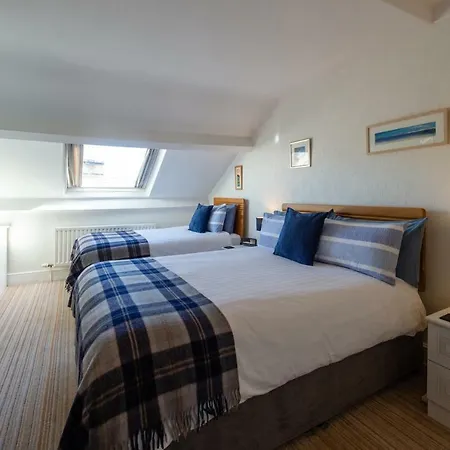 Blue Swallow Bed & Breakfast 4*