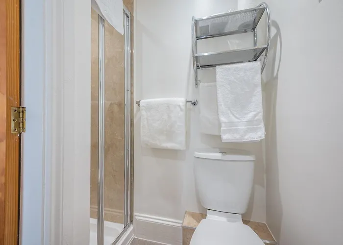 Blue Swallow Bed & Breakfast 4*