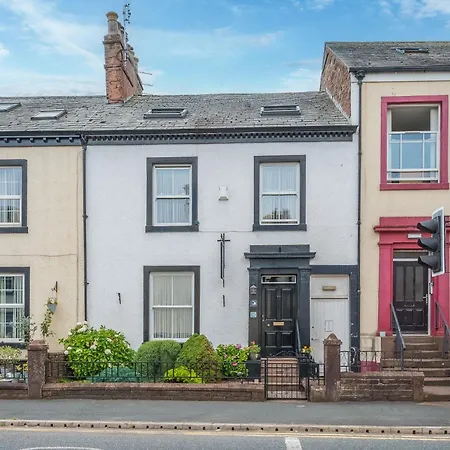 Blue Swallow פנרית'