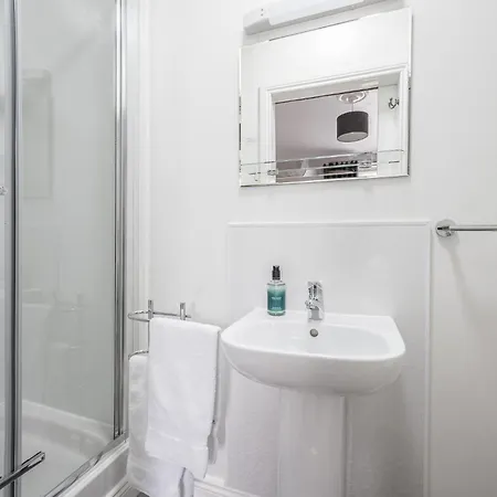 Blue Swallow לינה וארוחת בוקר