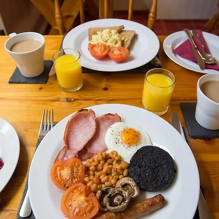 Blue Swallow לינה וארוחת בוקר פנרית'